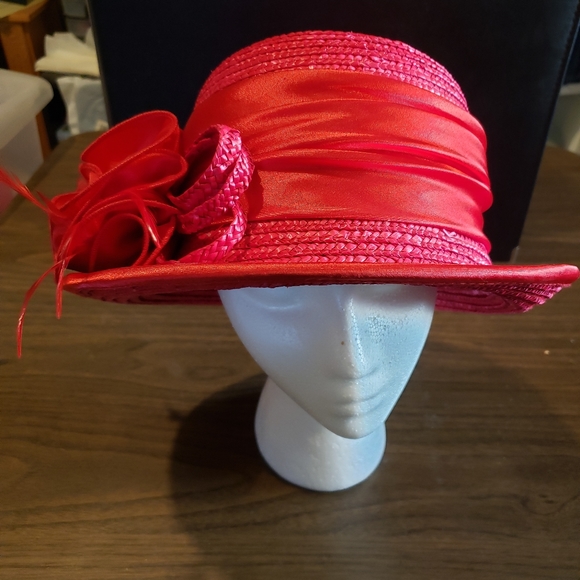 Red straw hat - Picture 4 of 6